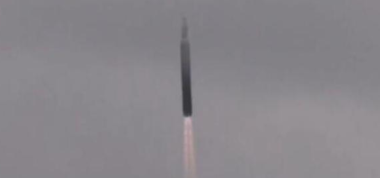 碳纖維復(fù)合材料的技術(shù)壁壘難道真的難以逾越嗎?俄羅斯軍工在碳纖維材料應(yīng)用方面的成功突破在更深層次上說(shuō)明了,碳纖維技術(shù)壁壘重重,但并非無(wú)法逾越